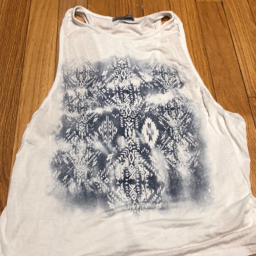 Sleeveless shirt